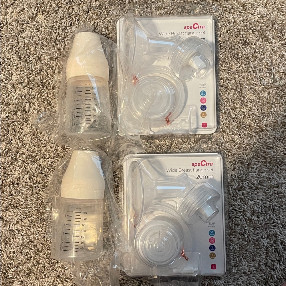 Spectra Wide Breast Flange Set with Bottles - Clear & White - Picture 6 of 7